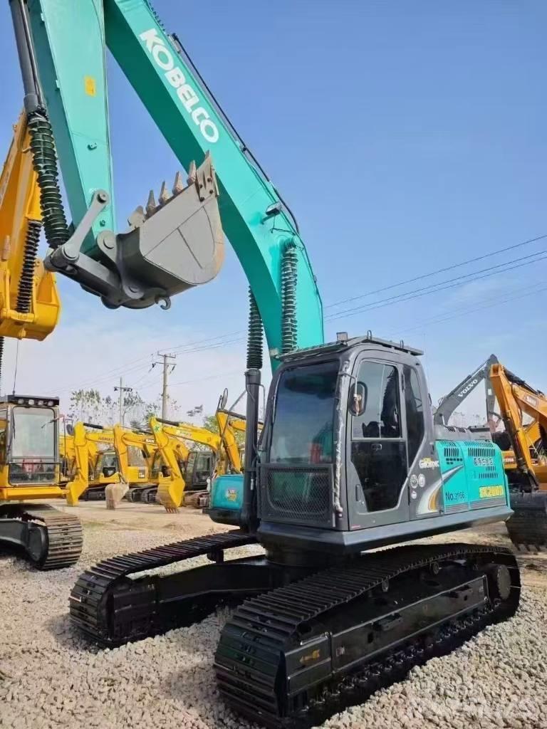 Kobelco SK 200 Vikšriniai ekskavatoriai