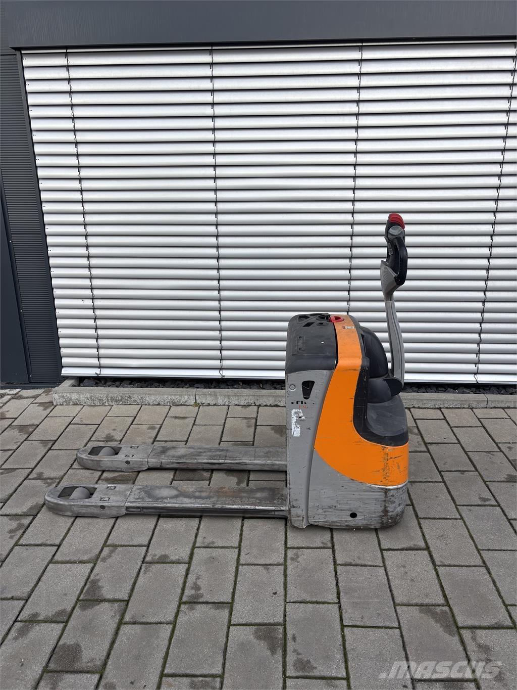 Still EXU16 Rankiniai vėžimėliai