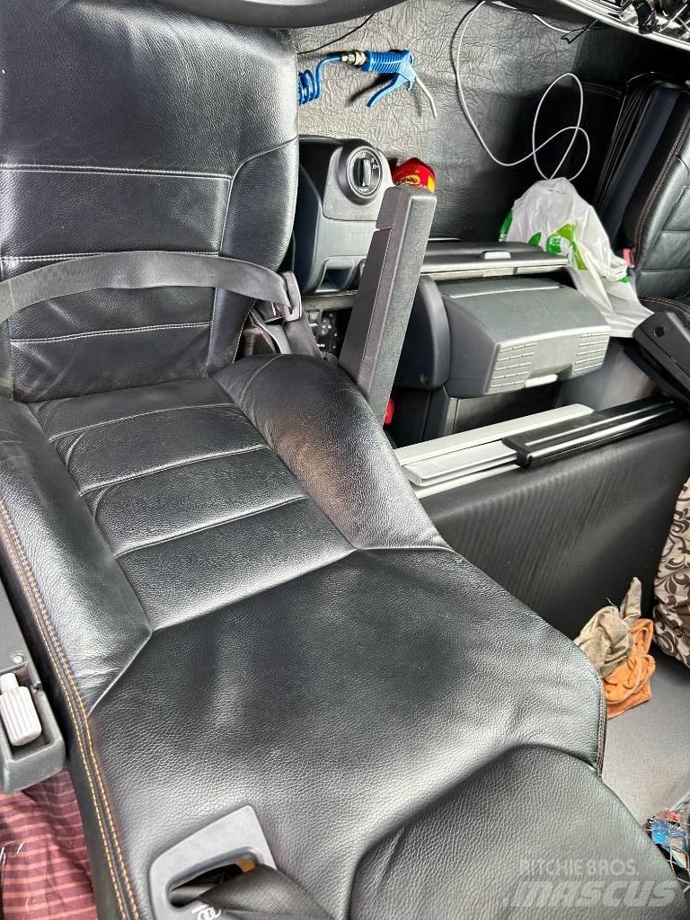 MAN TGX 18.480 XLX Naudoti vilkikai