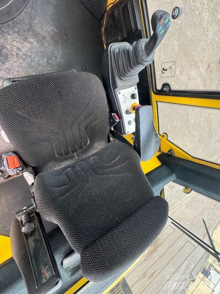 Bomag BW 216 D H-4 Vieno būgno volai