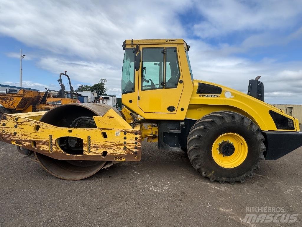 Bomag BW 216 D H-4 Vieno būgno volai
