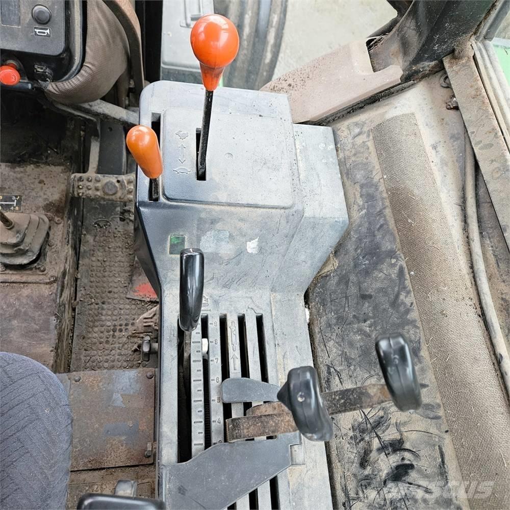John Deere 2040 Traktoriai