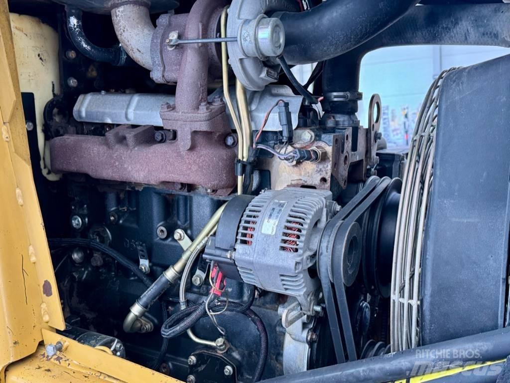 CAT 432 D Ekskavatoriniai krautuvai