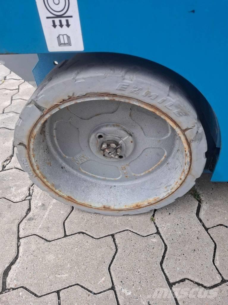 Genie GS 4047 Žirkliniai keltuvai