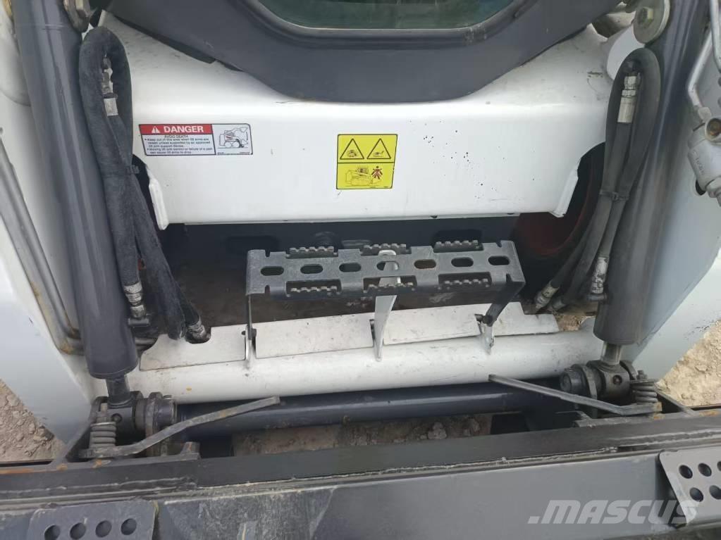 Bobcat S 450 Krautuvai su šoniniu pasukimu