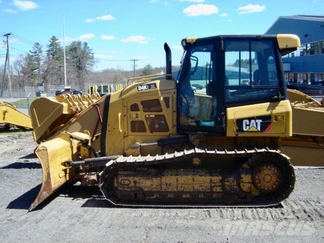 CAT D 4 K 2 XL Vikšriniai ekskavatoriai