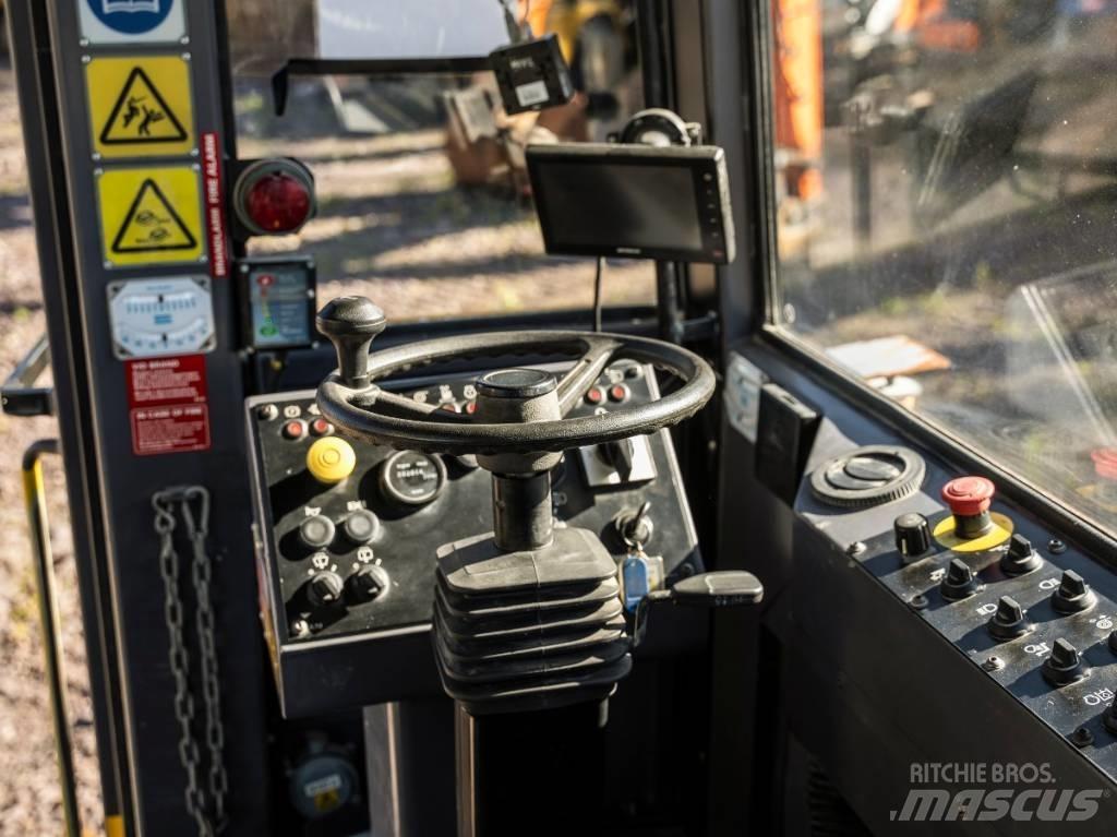 Atlas Copco XE3 C30 Tunelių ir požeminės kasybos grąžtai