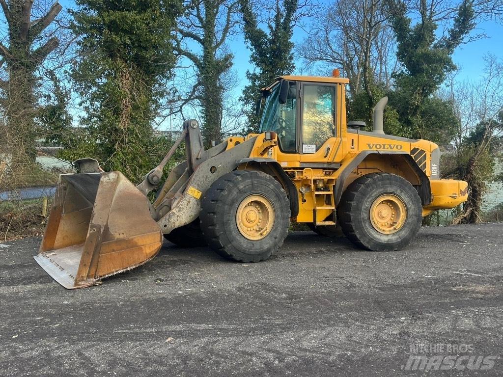 Volvo L 120 F Naudoti ratiniai krautuvai