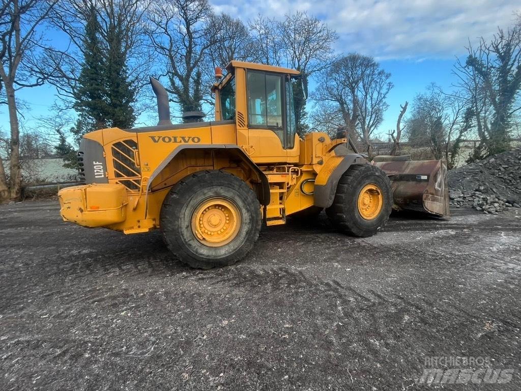 Volvo L 120 F Naudoti ratiniai krautuvai