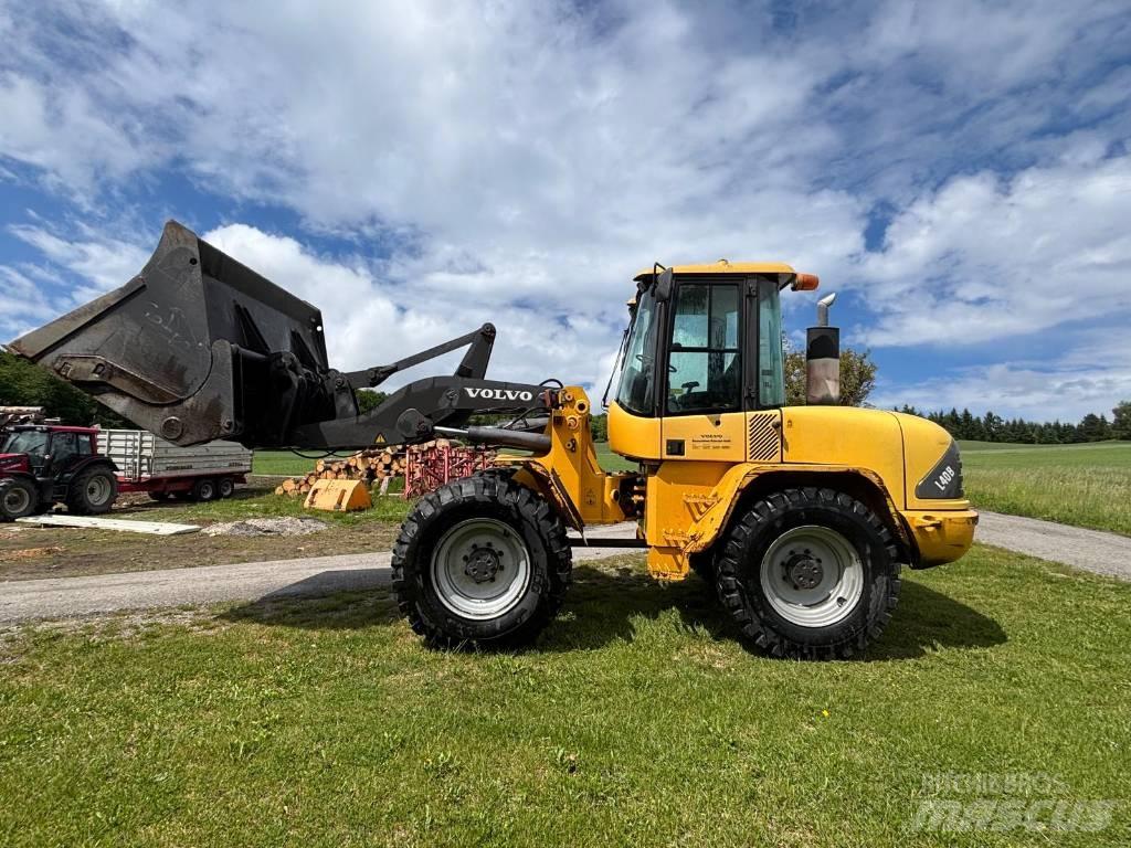 Volvo L 40 B TP Naudoti ratiniai krautuvai