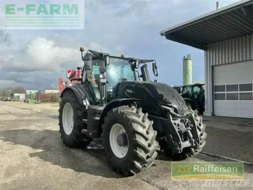 Valtra q245 Traktoriai