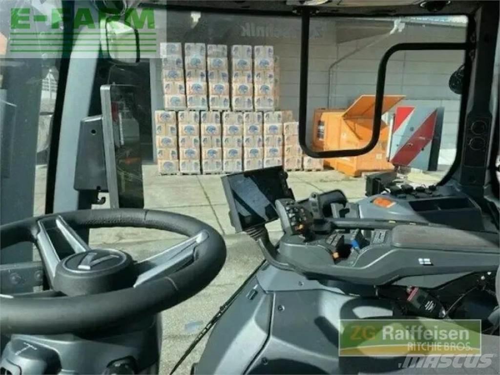 Valtra q245 Traktoriai