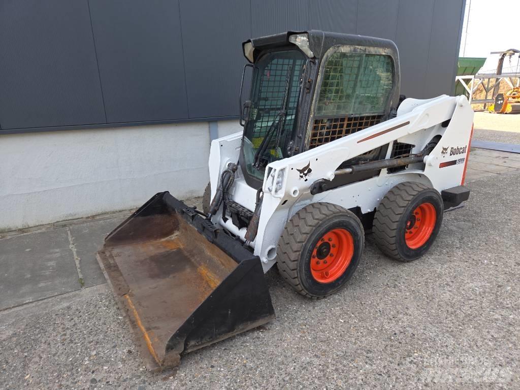 Bobcat S510 Krautuvai su šoniniu pasukimu