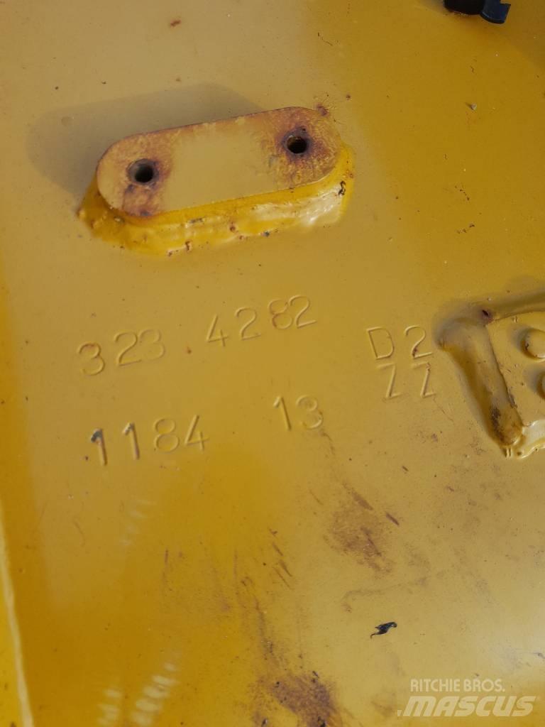 CAT 906 Lyftramverk Naudoti ratiniai krautuvai