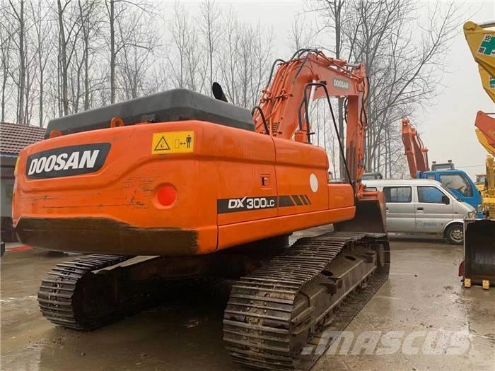Doosan dx300 Vikšriniai ekskavatoriai