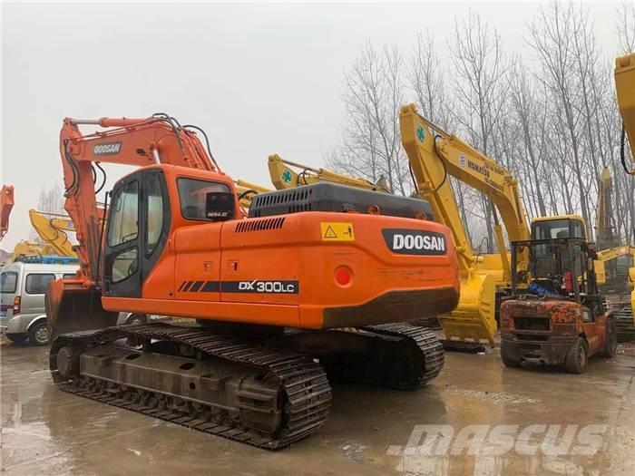 Doosan dx300 Vikšriniai ekskavatoriai
