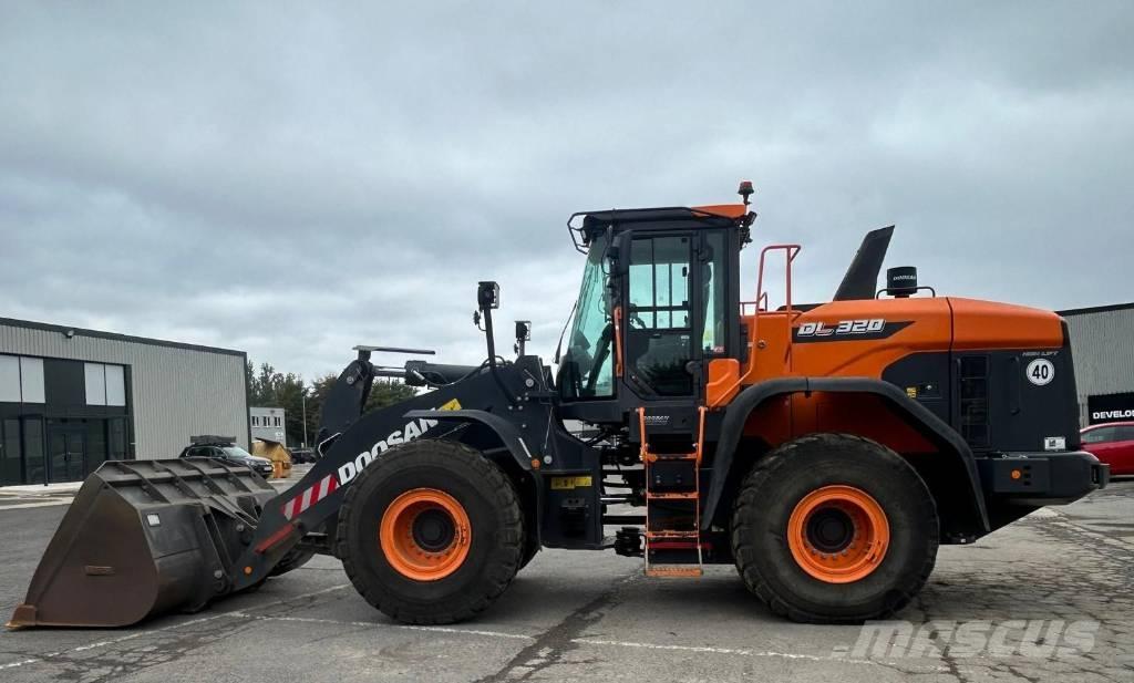 Doosan DL 320-7 Naudoti ratiniai krautuvai
