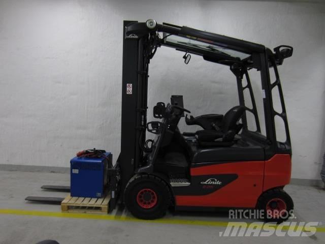 Linde E25R Elektriniai šakiniai krautuvai