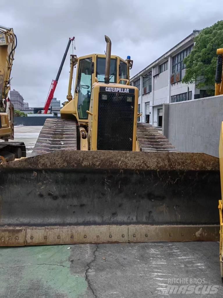 CAT D5N Vikšriniai buldozeriai
