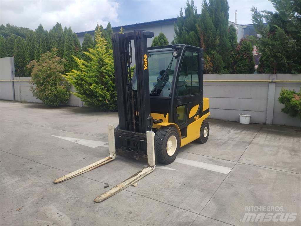 Yale GDP30VX Dyzeliniai krautuvai