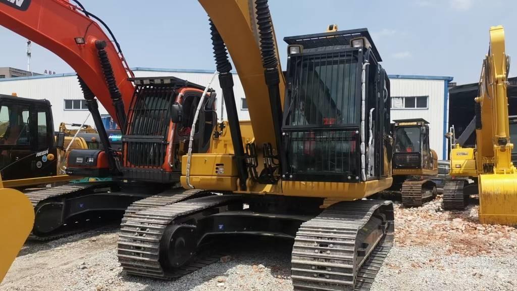 CAT 320 Vikšriniai ekskavatoriai