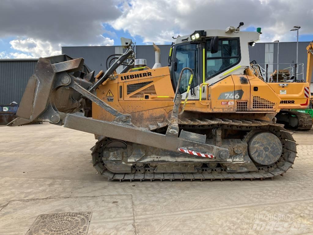Liebherr PR 746 Vikšriniai buldozeriai
