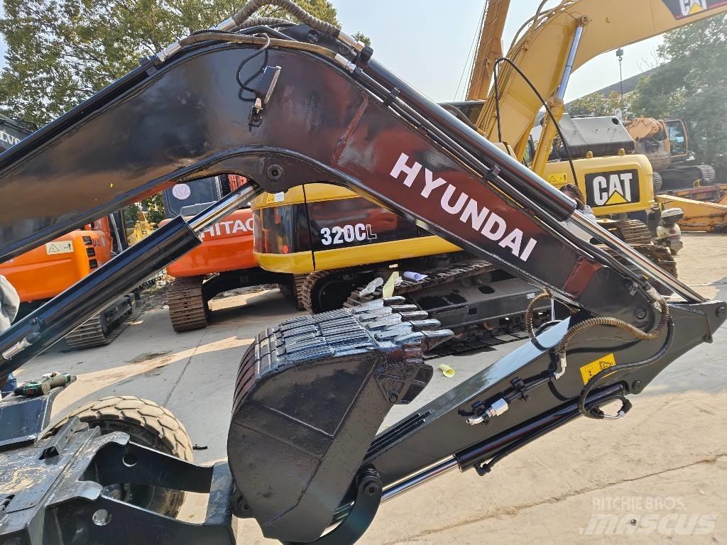 Hyundai 60W-9 Ratiniai ekskavatoriai