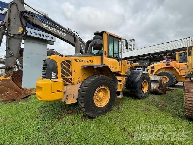 Volvo L 90 F Naudoti ratiniai krautuvai