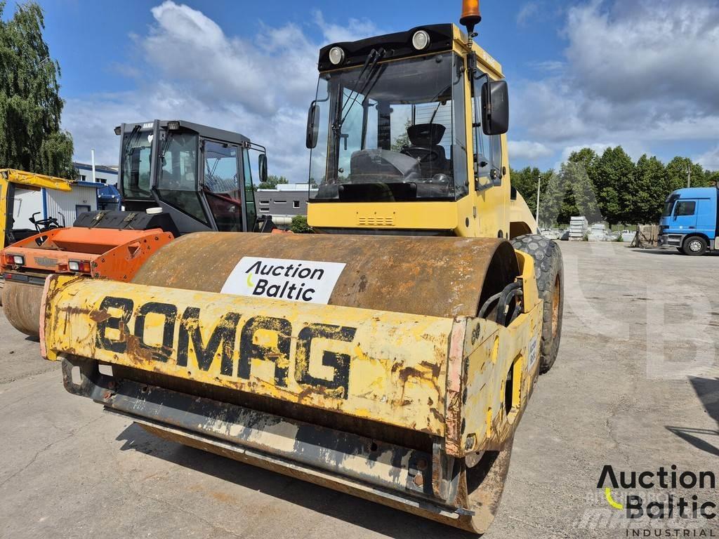 Bomag BW 211 D-4 Vieno būgno volai