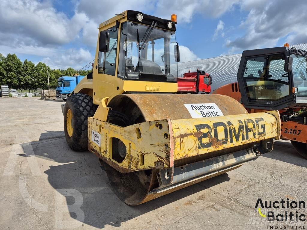 Bomag BW 211 D-4 Vieno būgno volai