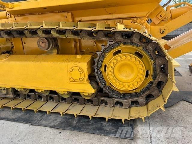 Komatsu D 61 EX-15 Vikšriniai buldozeriai