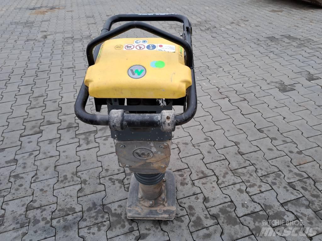 Wacker Neuson AS60e Plūktuvai