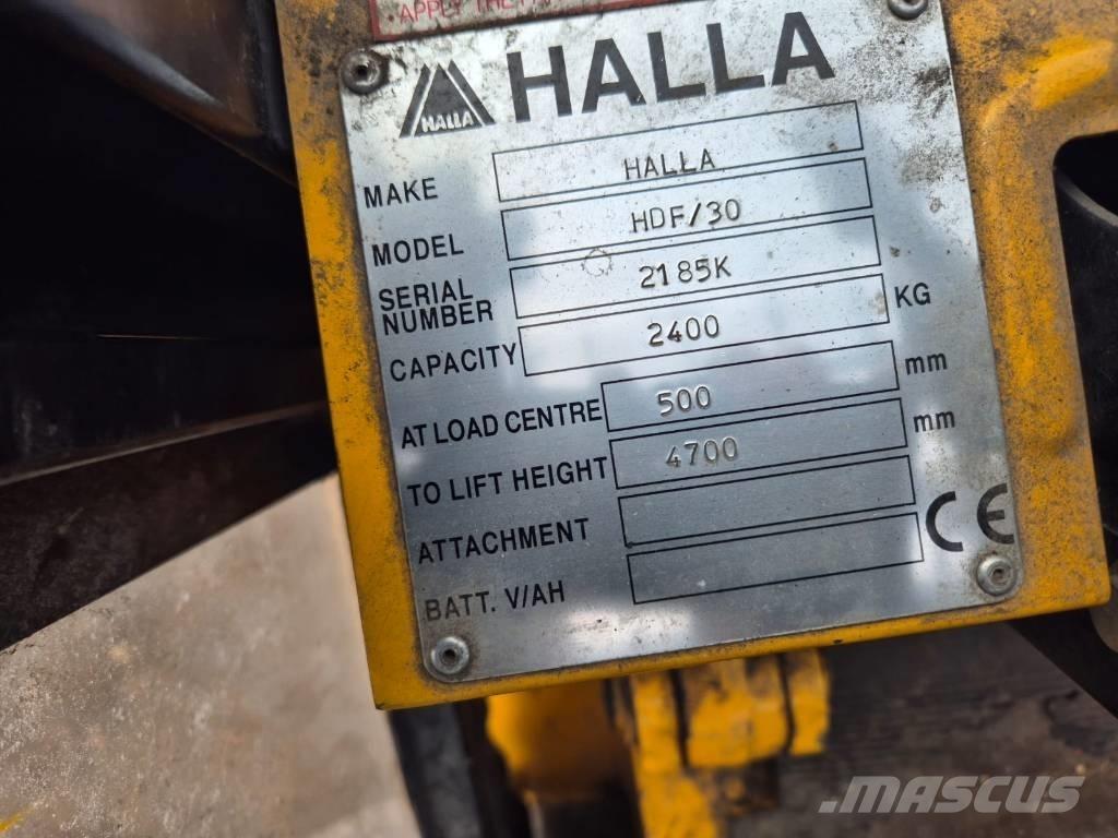 Halla HDF 30 Dyzeliniai krautuvai