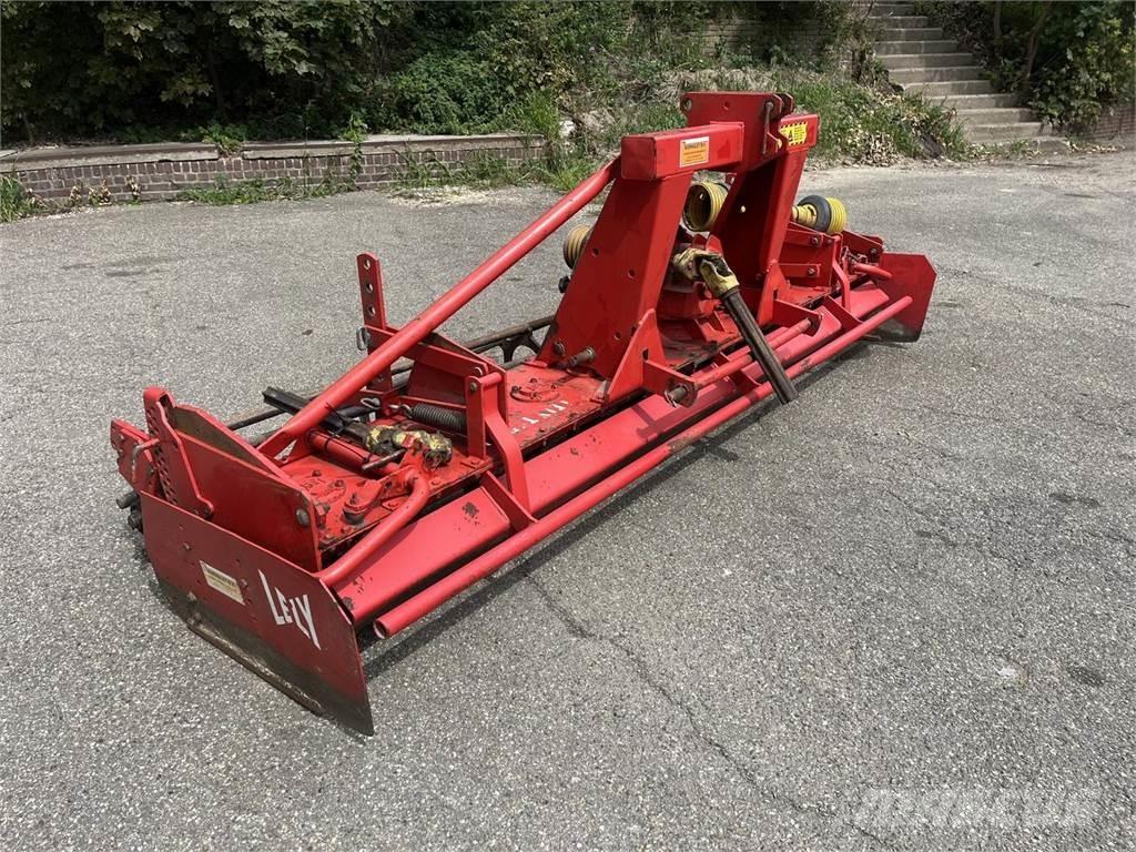 Lely 300-22 Varomosios akėčios ir žemės frezos