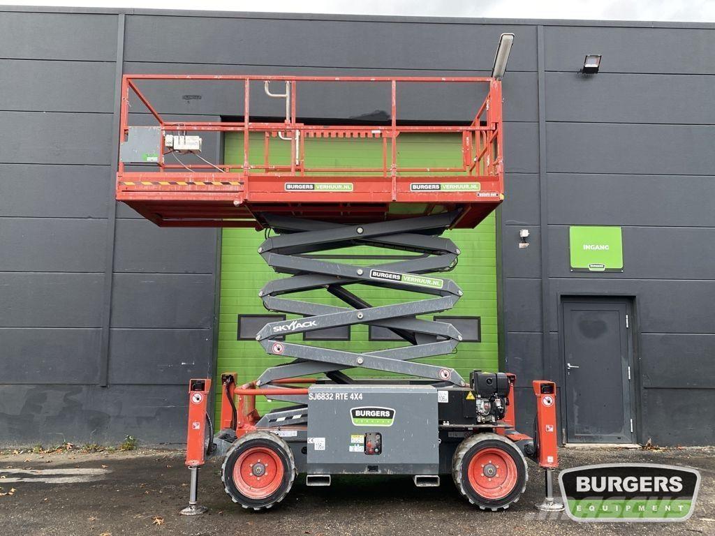 SkyJack SJ6832 RTE Žirkliniai keltuvai