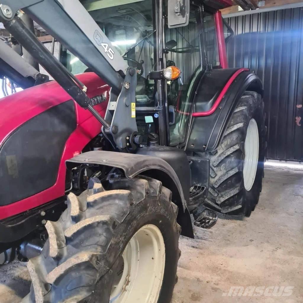 Valtra T 174 Traktoriai