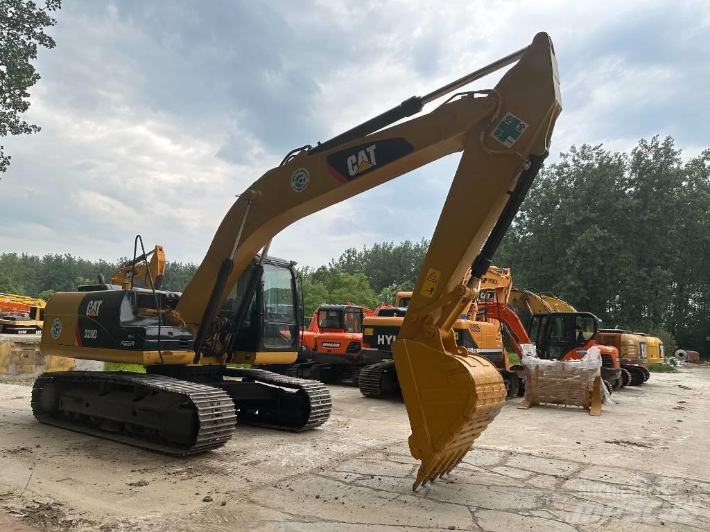 CAT 320D Vikšriniai ekskavatoriai