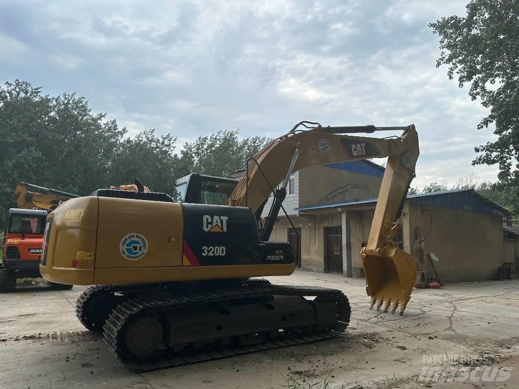 CAT 320D Vikšriniai ekskavatoriai