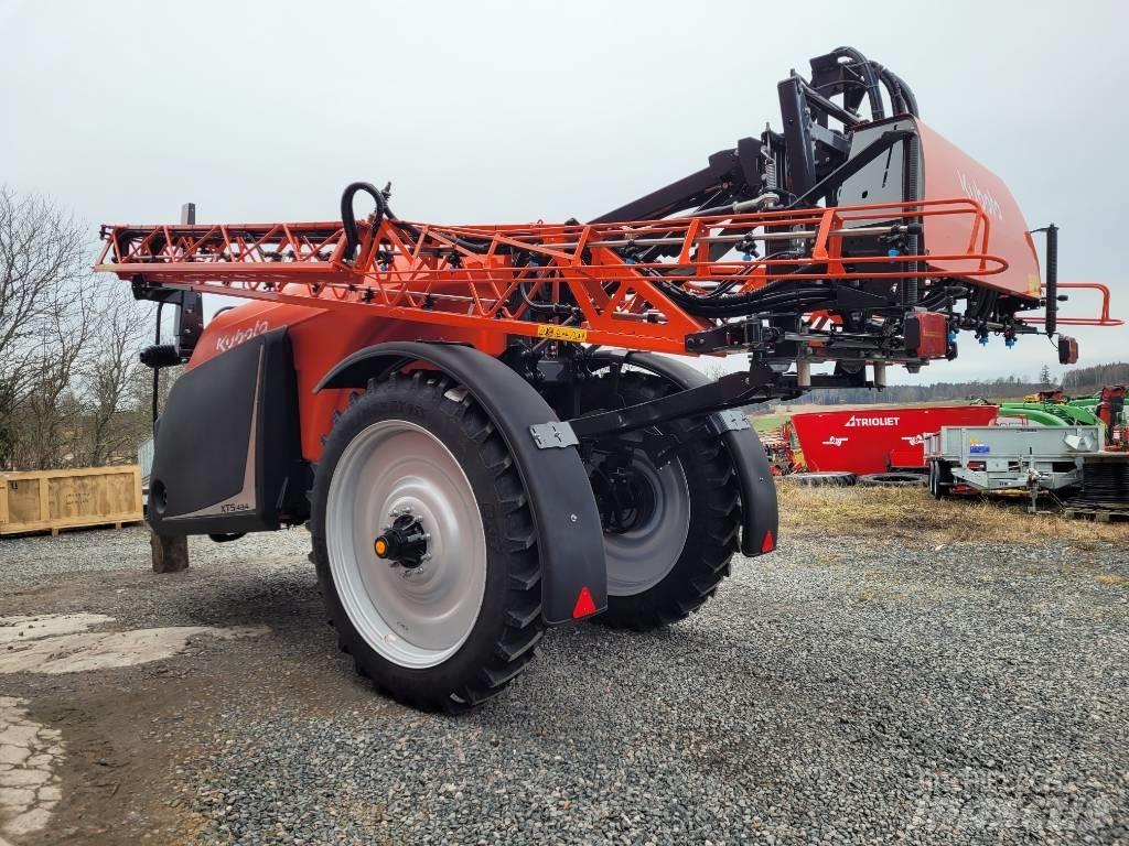Kubota XTS 4 Prikabinami purkštuvai