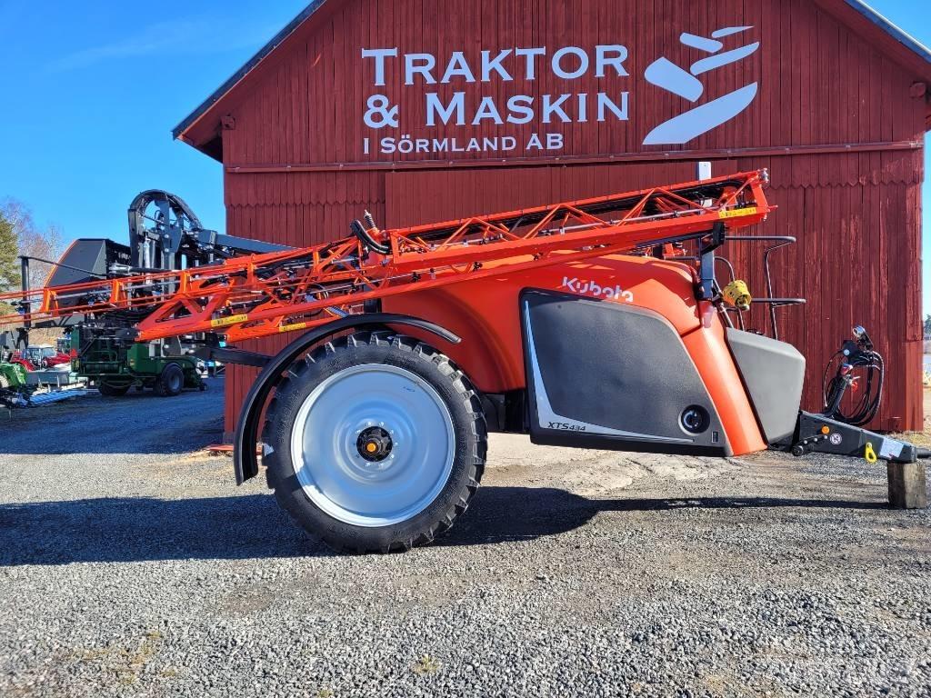 Kubota XTS 4 Prikabinami purkštuvai