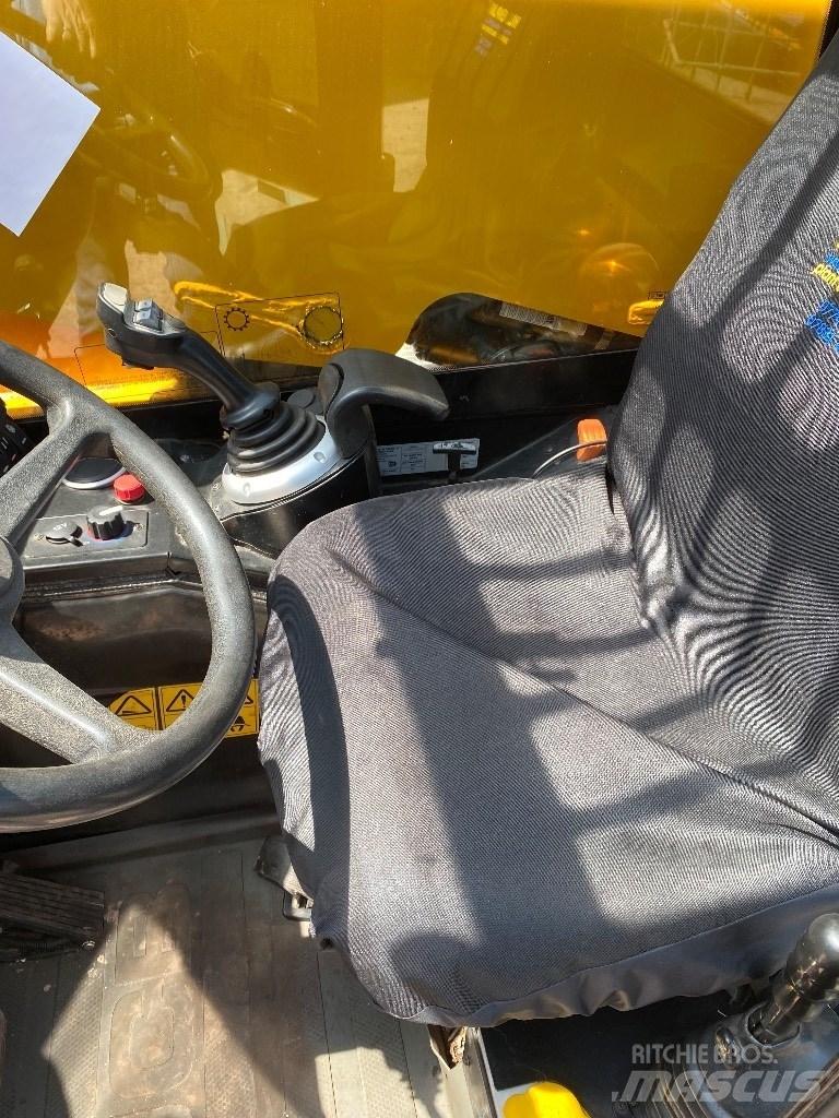 JCB 527-58 Agri Teleskopiniai krautuvai žemės ūkiui