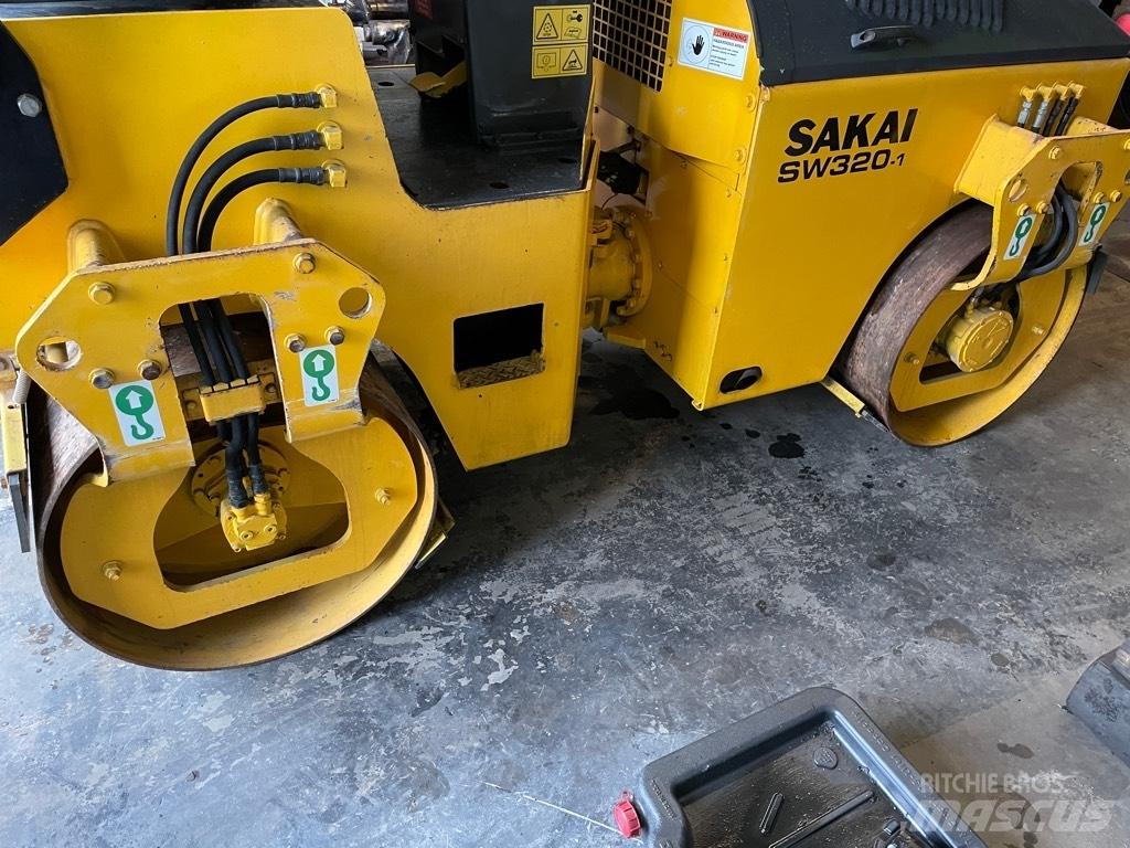 Sakai SW 320-1 Porinių būgnų volai