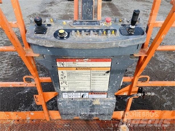 JLG 860 SJ Teleskopiniai keltuvai