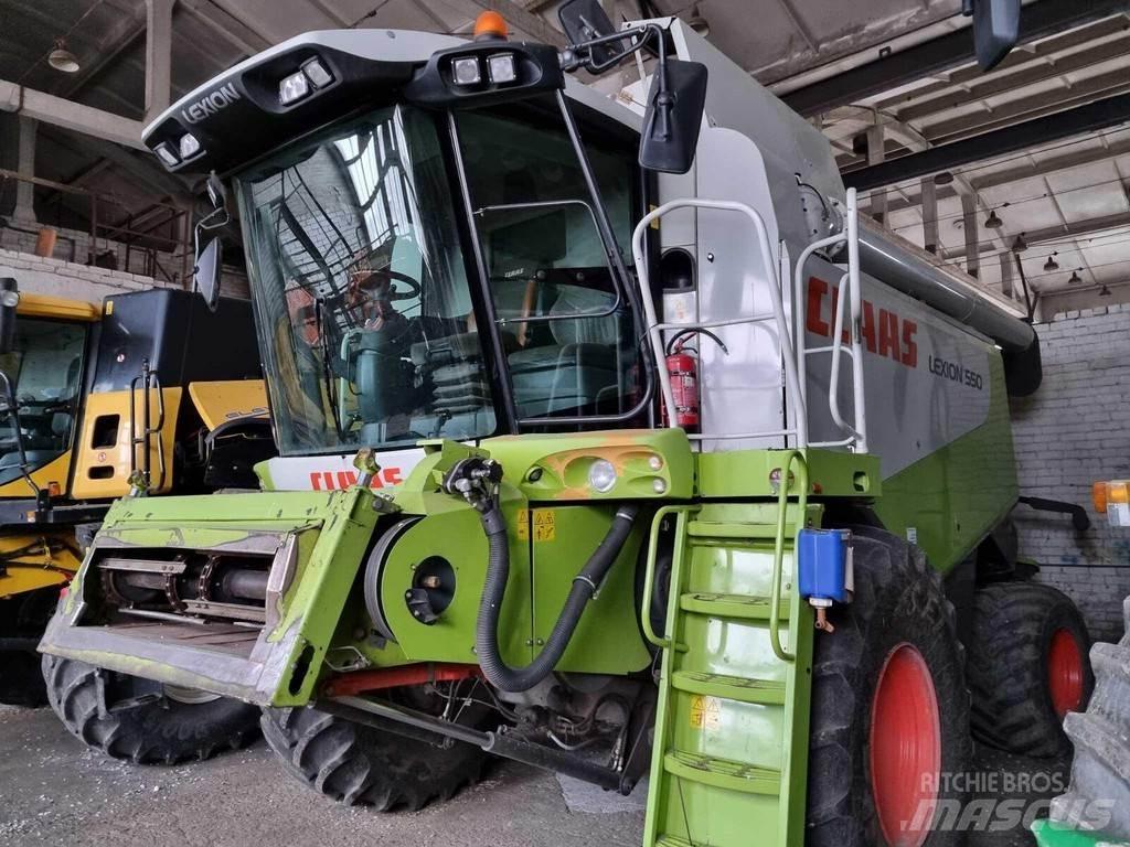 CLAAS Lexion 550 Derliaus nuėmimo kombainai
