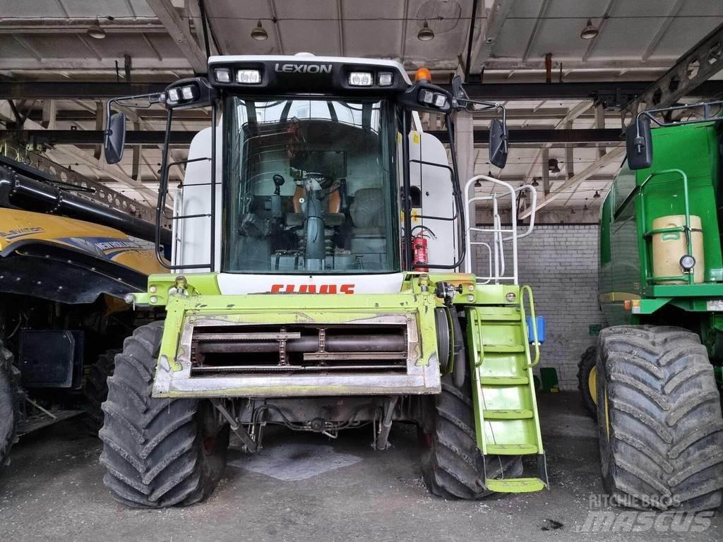 CLAAS Lexion 550 Derliaus nuėmimo kombainai