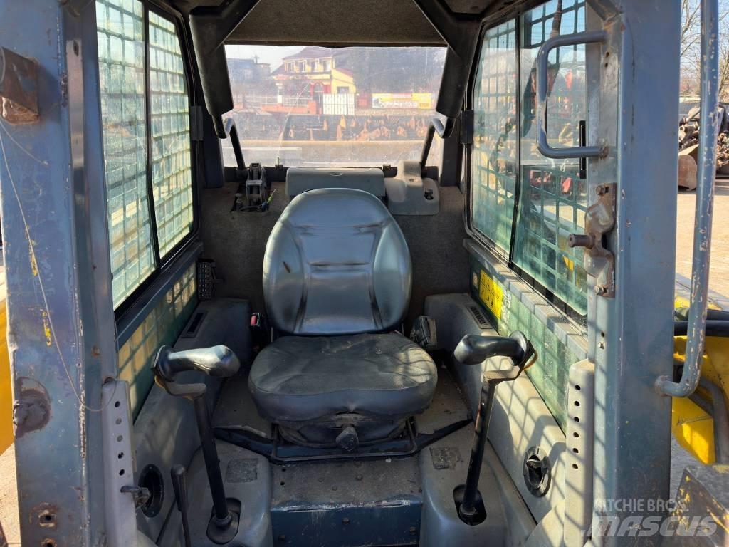 Gehl 7810 Turbo Mini krautuvai