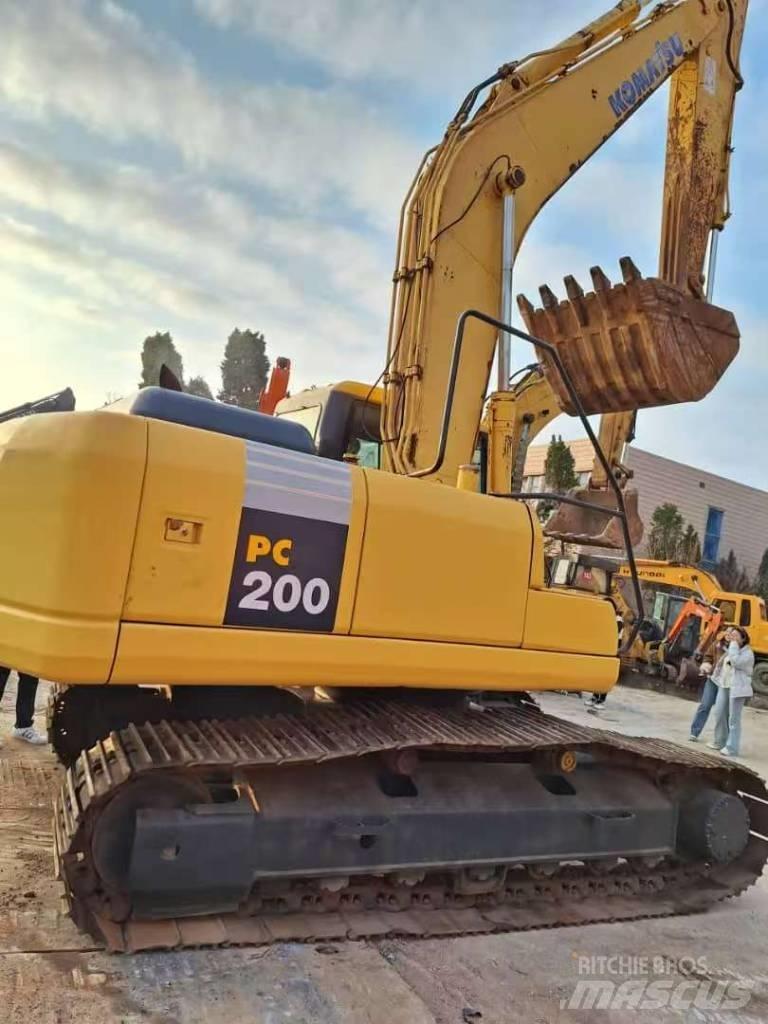 Komatsu PC 200-7 Vikšriniai ekskavatoriai