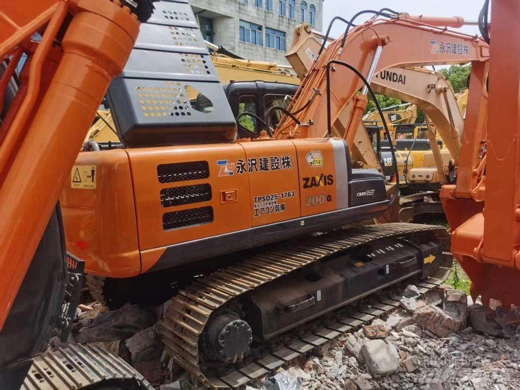 Hitachi ZX 200 Vikšriniai ekskavatoriai