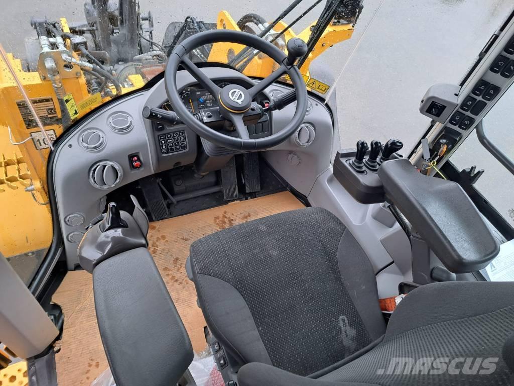 Volvo L 110 H Naudoti ratiniai krautuvai