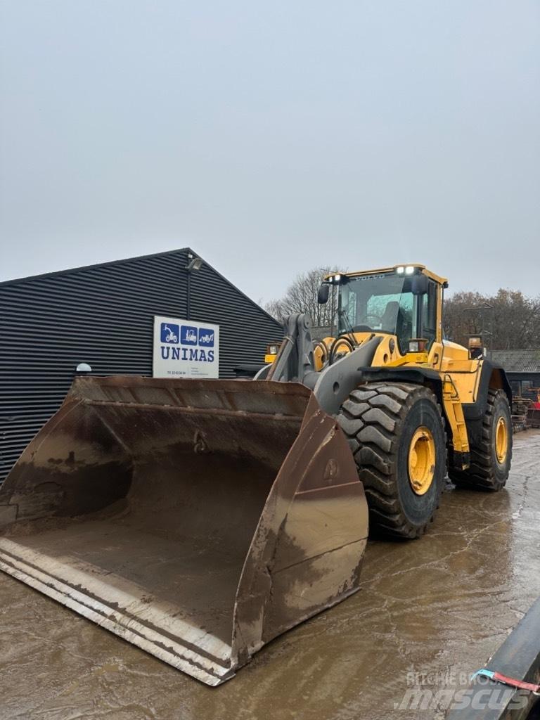 Volvo L 220 G Naudoti ratiniai krautuvai